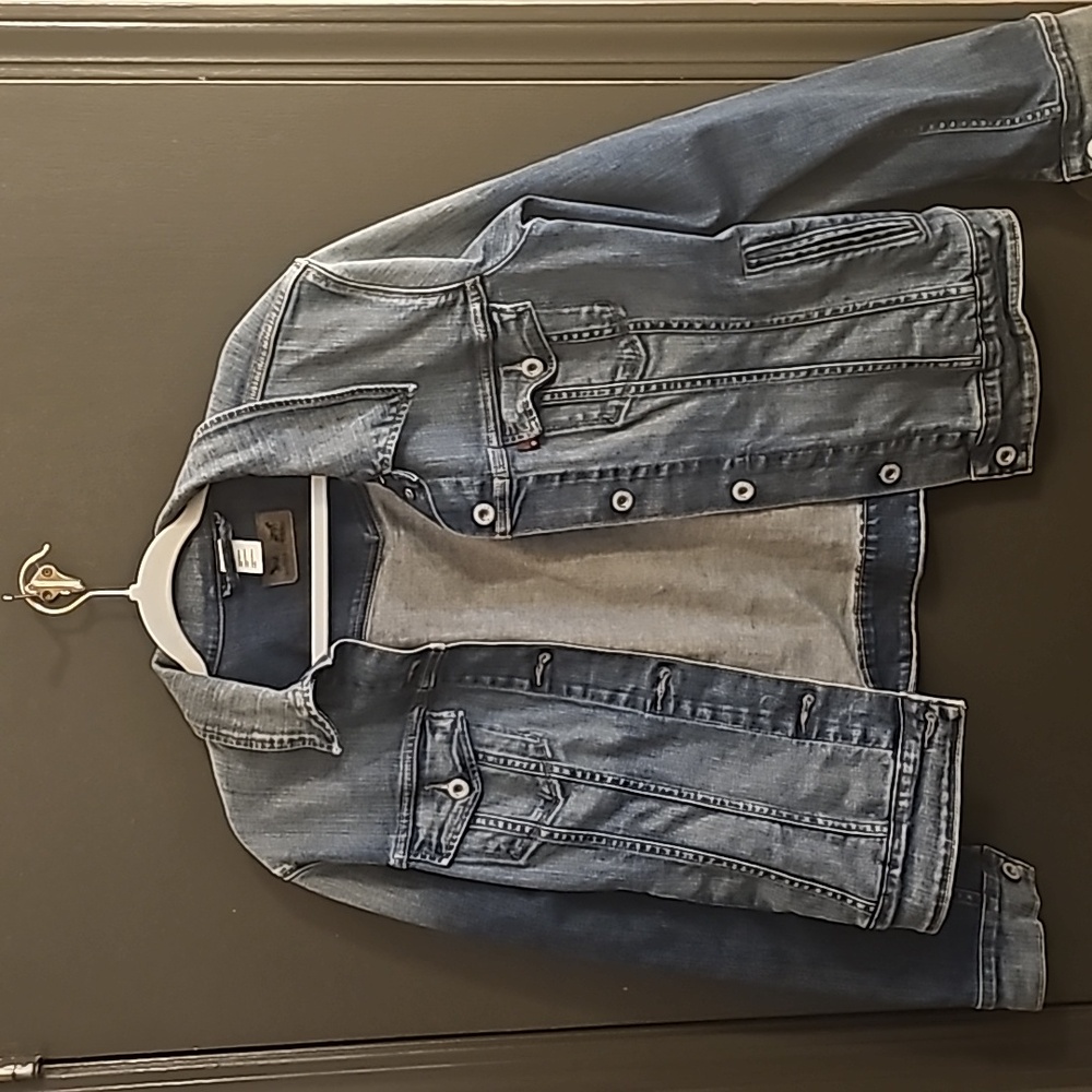 Levi's jean jacket